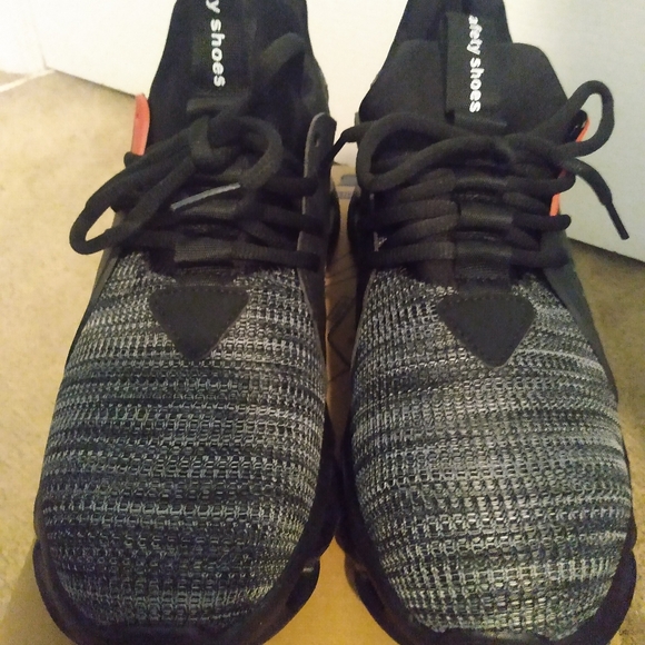 Brand new Indestructible safety shoe - Picture 3 of 4